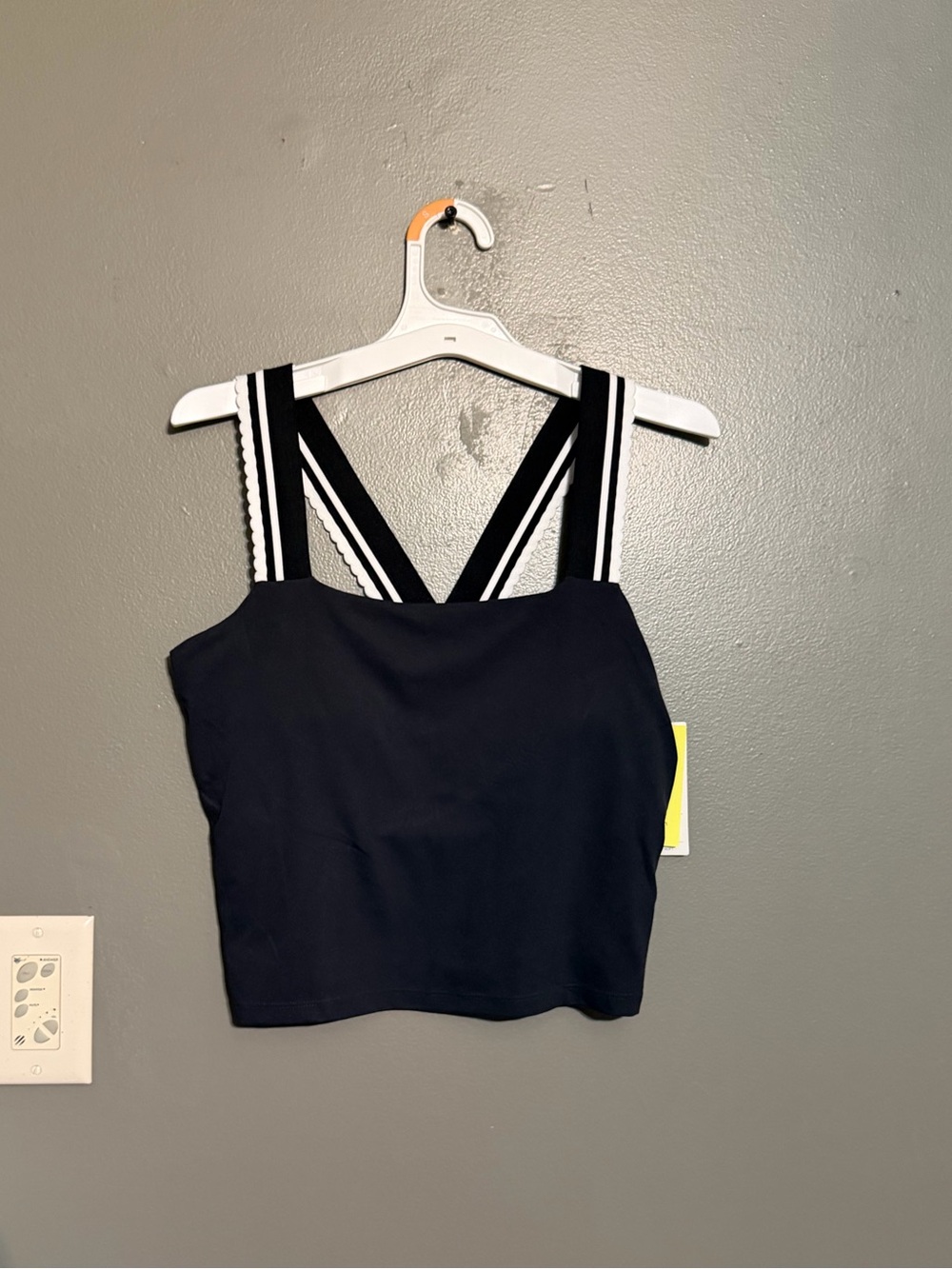 NWT All In Motion Black Everyday Soft Support Cropped Tank Top Shelf Bra M